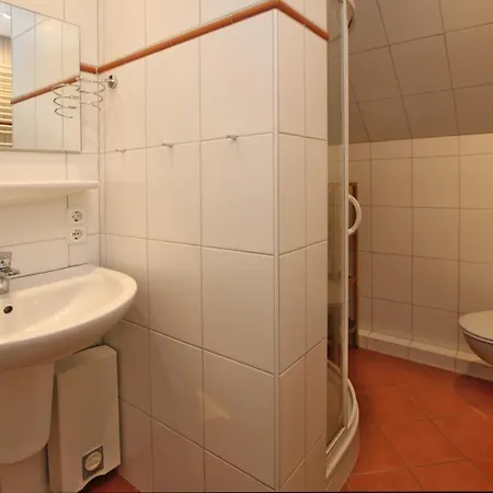 Badestra_e 80_ Whg_ 8_ Goting Hus Apartment *